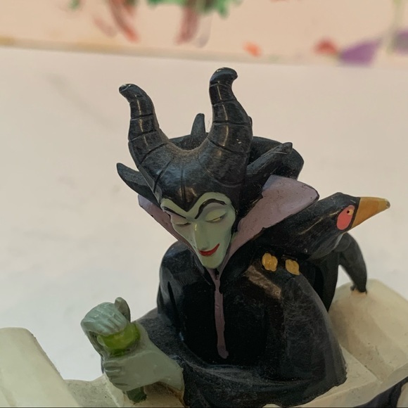 Walt Disney Showcase collection Wicked Maleficent
Enesco - Picture 5 of 7